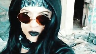 WilmaCD ambling around in public