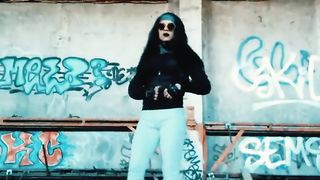 WilmaCD ambling around in public