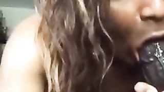 Bakari deep-throat by the t-model Travtchoin