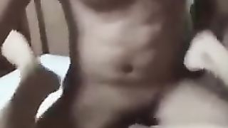 Me folla un activo Travesti De Closet