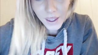 Youthfull shemale taunting on webcam