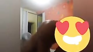 Enfiando a vara na cdzinha cadela