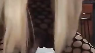 Ladyboy sucky-sucky and rectal hook-up