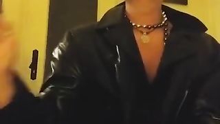 A tryst with Tina - She wants you.