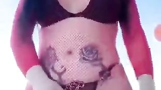 ARAB LADYBOY HUMPED BY A XXL HARD-ON