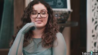 Chubby CIS slut fucked by a TS waitress