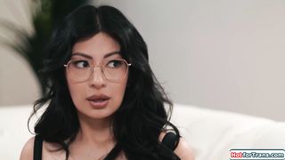 Busty tgirl Andylynn Payne fucks client