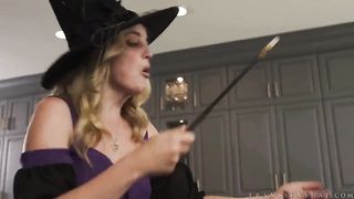 Emma Rose Brittney Kade Coco Lovelock She Is A Wizard At Sneaky Fuckery