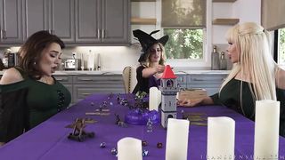 Emma Rose Brittney Kade Coco Lovelock She Is A Wizard At Sneaky Fuckery