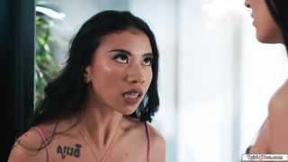 Latina trans Zariah Aura 69ing ebony girlfriend (Ameena Green)