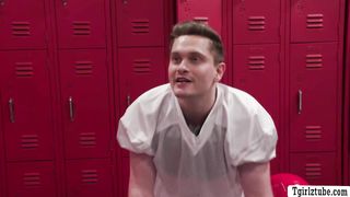 Fucking in the locker room Jay Tee & Lola Morena