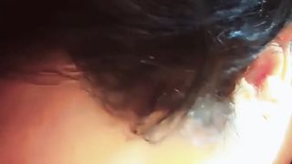 Travesti gostosa acorda com tesão e chupa o pau do namorado de manhã