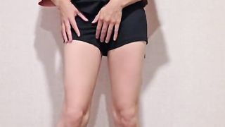 Ting xuan ladyboy Japanese in high high-heeled shoes fap her prick.