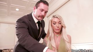 Austin Rex impressed by Aubrey Kates sweetheart and sparks fly with them