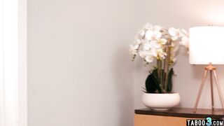 Careful CIS babe Sophia Burns consoling her latina TS roommate Zariah Aura