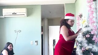 Christmas Cleaning Talkative Chick Farts in front of Glrlfriend