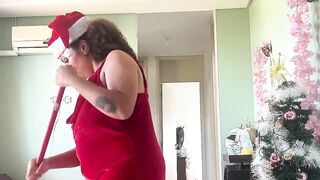Christmas Cleaning Talkative Chick Farts in front of Glrlfriend