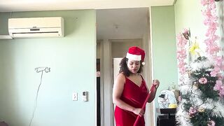 Christmas Cleaning Talkative Chick Farts in front of Glrlfriend