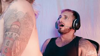 Successful Gamer Plays Around In Splendid T-model Bum