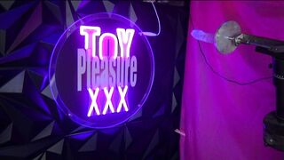 Toypleasurexxx - sissy fluo bumfuck penetrate machine