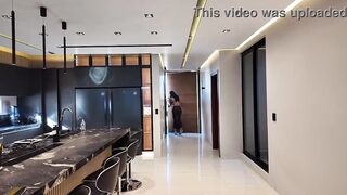 Delivery man asks me for a image and I end up boinking him