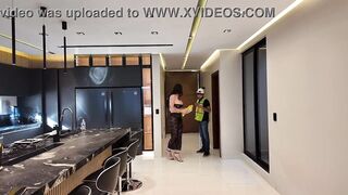 Delivery man asks me for a image and I end up boinking him