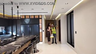 Delivery man asks me for a image and I end up boinking him