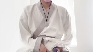 chinese hanfu femboy lad getting down on all fours white socks massive popshot