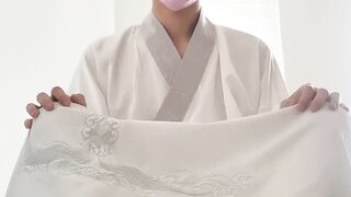 chinese hanfu femboy lad getting down on all fours white socks massive popshot