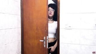 I CAUGHT MY step SIS-IN-LAW TAKING A BATHTUB, I PUT MY MAN MEAT IN HER WITH MY BF OBSERVING