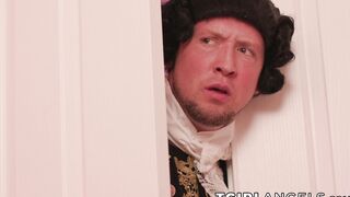 TS stunner Aubrey Kate gets her mouth and ass full from spit roasting