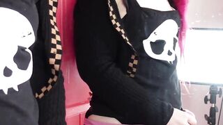 Red-haired Shemale Pinky Mirror Spunk