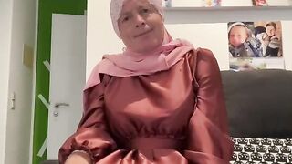 Fatima cumming on couch