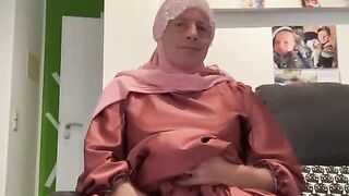 Fatima cumming on couch