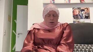 Fatima cumming on couch