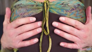 TGIRLS GONZO - Bootyful Alexa Scout Ripples Her Muscles