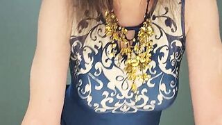 Buxomy Sissy Nutting