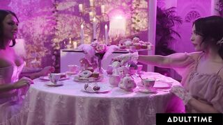 ADULT TIME - Rosy Nymphs Jane Wilde & Trans Khloe Kay Share Heavy Chemistry With Sultry Hook-up