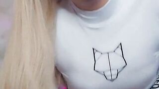 Rich white ts throating salami