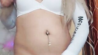 Rich white ts throating salami