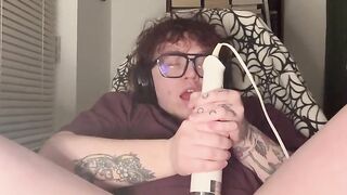 Massive Boypussy Gets Engorged and Raw