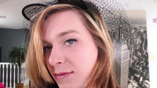TRANSSEXUAL Tarynxo tears up a humid twat