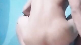 Leaping in slow-motility