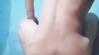 Leaping in slow-motility