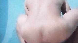 Leaping in slow-motility