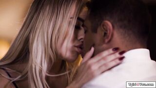 Light-haired trans Emma Rose barebacks stepparent