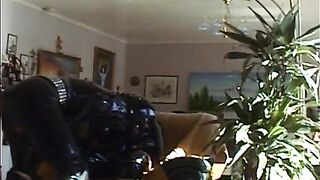 Roxina2003HotRubberFucktoy070403XL.WMV