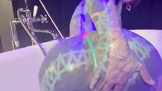 Tub Taunt Disrobe & Spandex Photoshoot Time Lapse