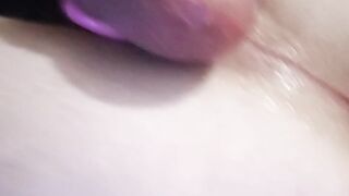 Sissy whiteboi Ian fucks his ass