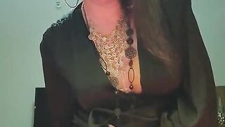 Buxom Sissy Spunking